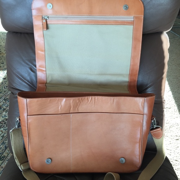 Natural saddle leather messenger, briefcase, bag - Picture 6 of 8